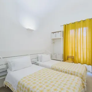 central-savona-bb.hotelitalianriviera.com/