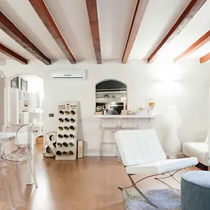 Moscova Luxury 2*, Milan Italy